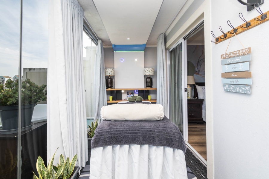 2 Bedroom Property for Sale in Royal Ascot Western Cape